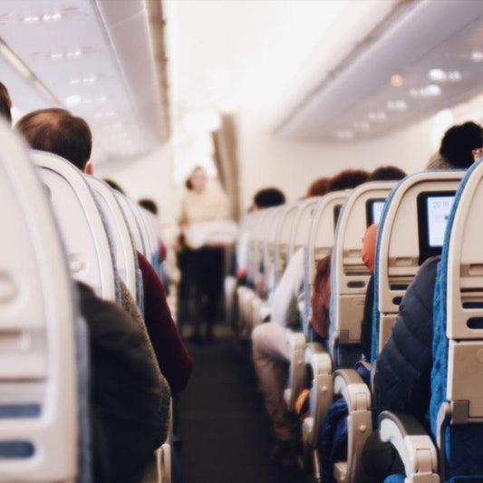 How to sleep on a plane… sitting down? - lesatoutsdugaz