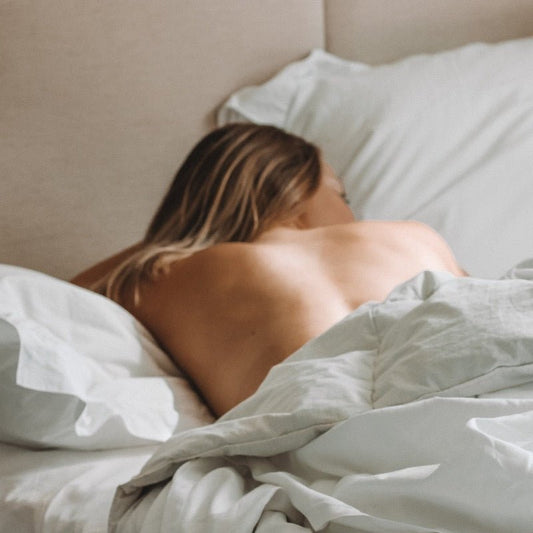 Is sleeping naked better for your health? Say bye to pajamas - lesatoutsdugaz