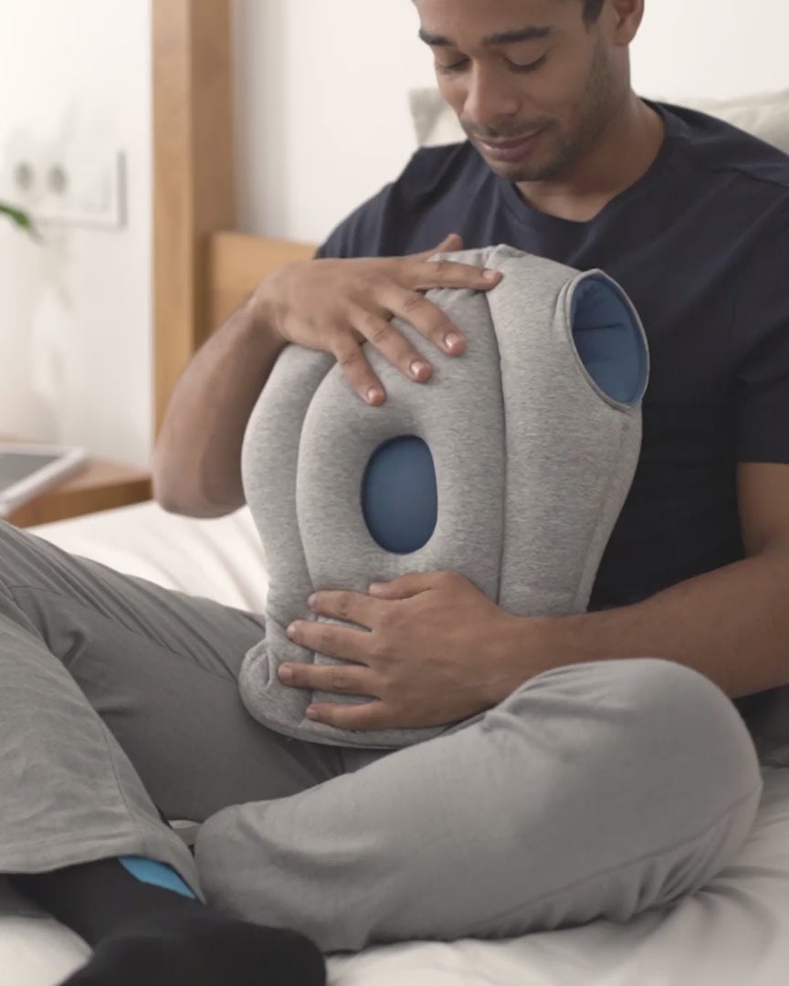 Ostrich Pillow lets you bury your head in your nap - CNET